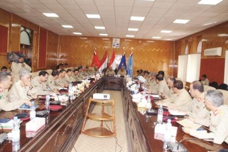 >  جانب من الاجتماع الموسع برئاسة وزير الدفاع أمس